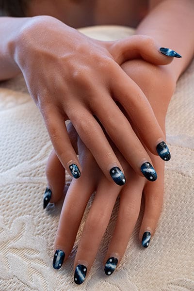 images, nail art sur les ongles de nos poupees